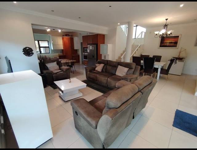 3 BEDROOM TOWNHOUSE FOR SALE IN IZINGA